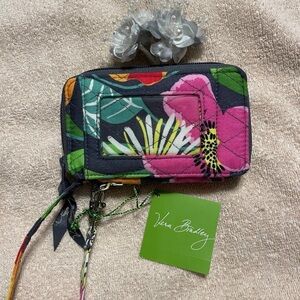 NWT Vera Bradley Jazzy Blooms All in One Wristlet